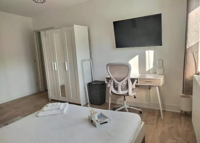 Spacieux 120m - 3ch' - 9pers' - 4tv - Streaming Apartament Woippy